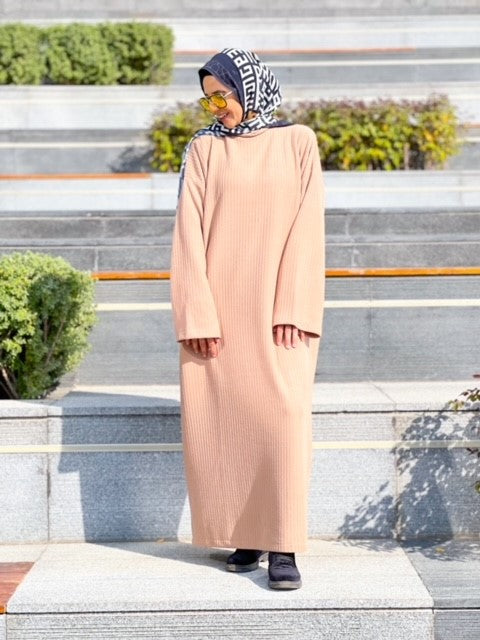 Basic ribbed dress.