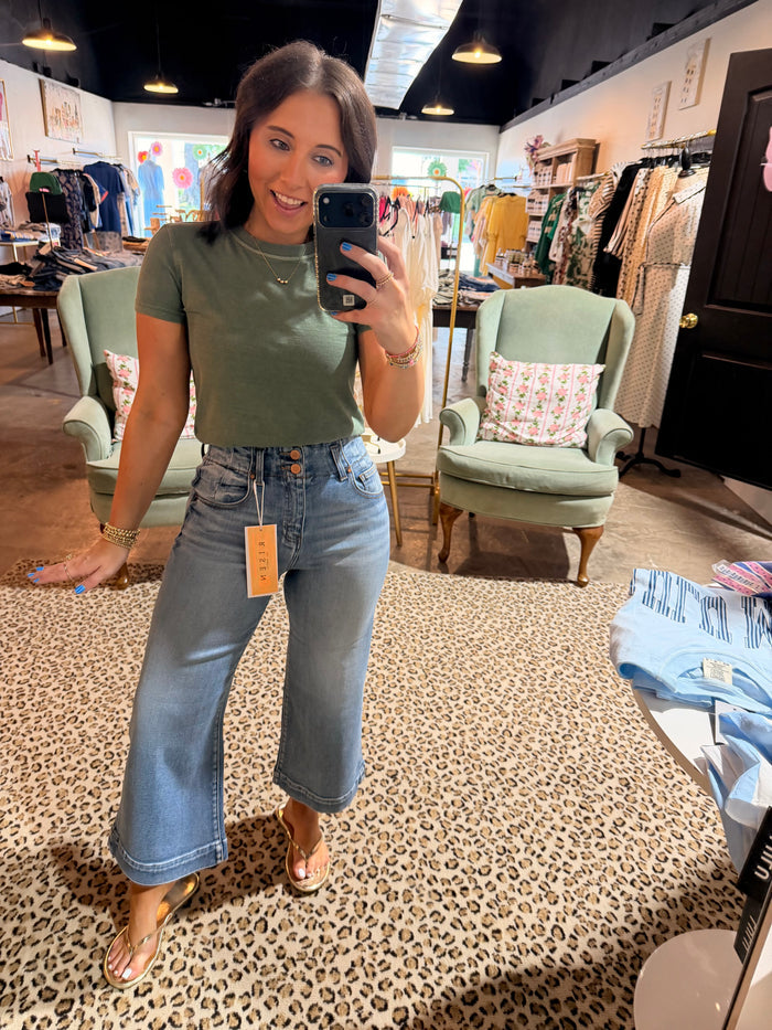 Crop Capri Double Button Jean