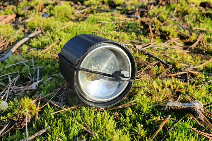 EMO Outdoor Capsule – capsule lying on grass outdoors