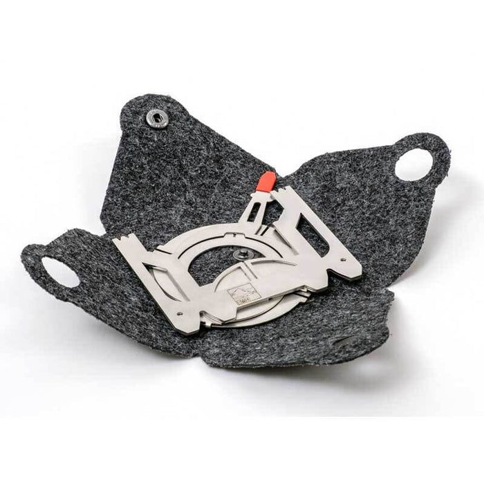 EMO Outdoor ORIGAMI stand – folded stand parts on the storage pouch, studio view