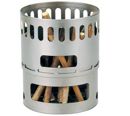 Evernew Ti DX Stand – stand used with burning wood twigs inside