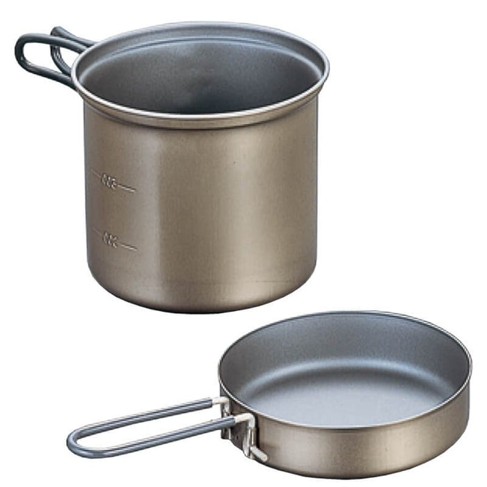 EVERNEW Ti Non-Stick Deep Pot 900ml – titanium pot with pan lid and wire handles, studio view