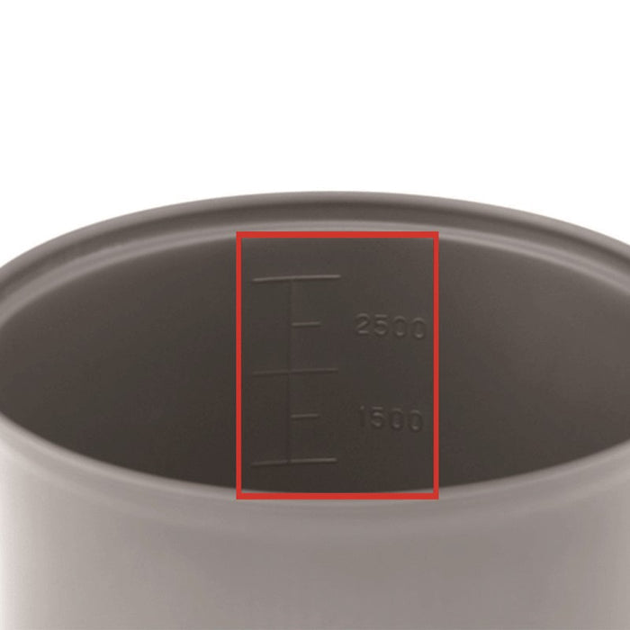 EVERNEW Ti Ultralight Pot 900ml – interior volume graduation markings detail