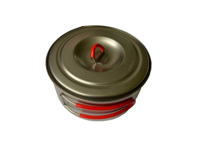 EVERNEW Ti Ultralight Pot 900ml – top view of anodised lid with folded red handle, studio
