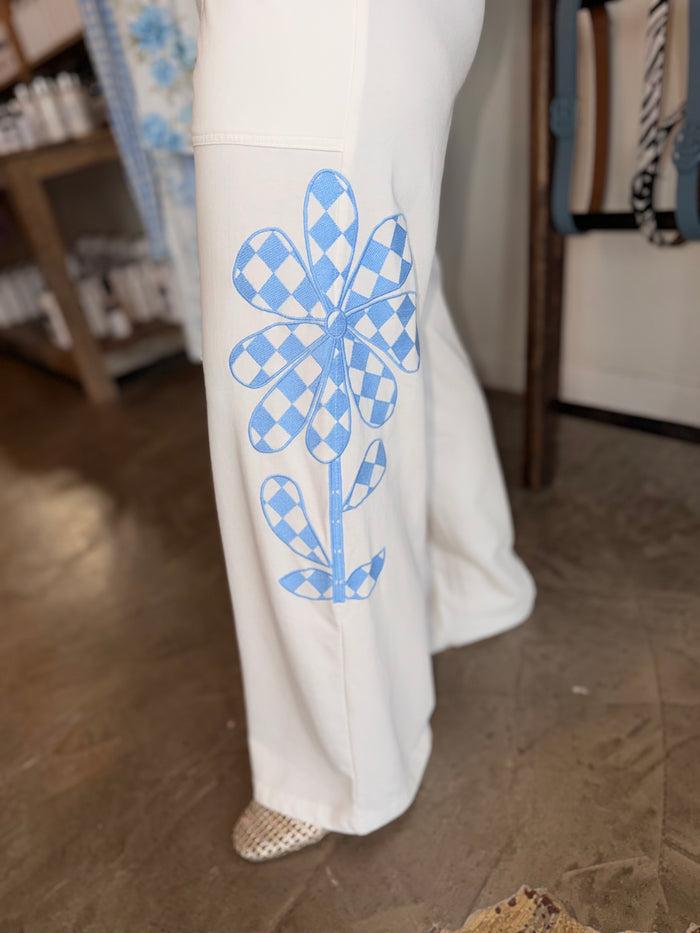 Floral Embroidered Sweatpants