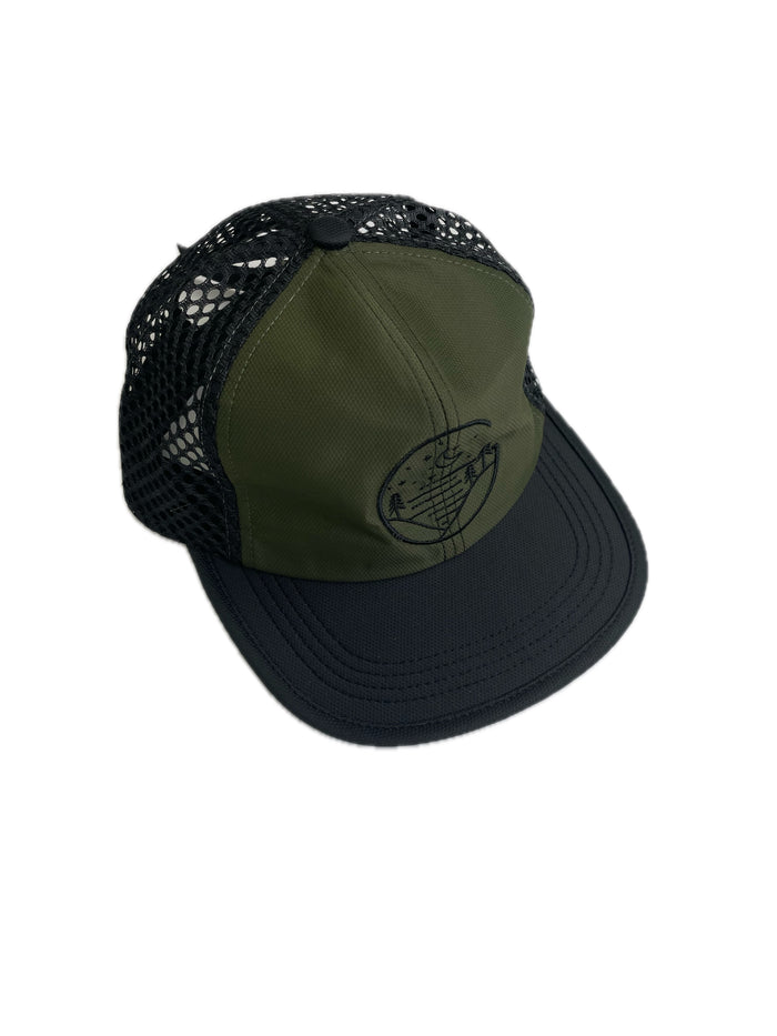 Glacial Gear Foldable Trail Hat in forest green with black mesh – angled view