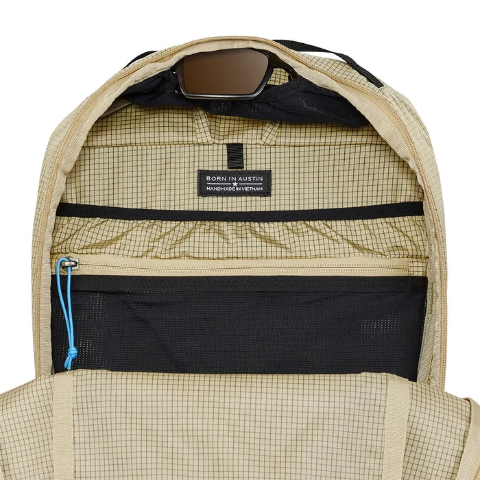 Gossamer Gear Cima 15 Daypack – open top compartment with sunglasses and zip mesh pocket