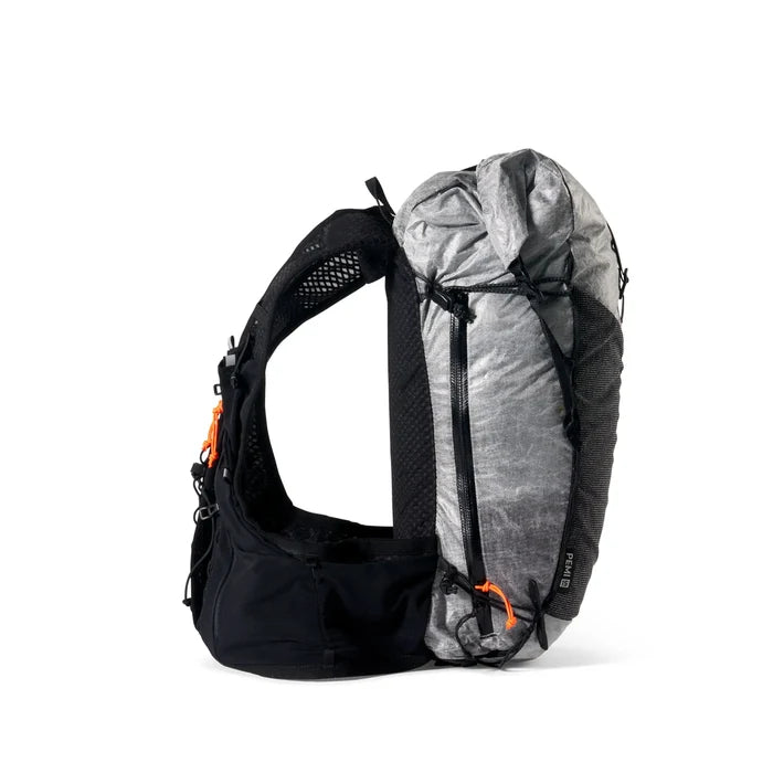 Hyperlite Mountain Gear Pemi 15 – side view showing side zip entry, studio