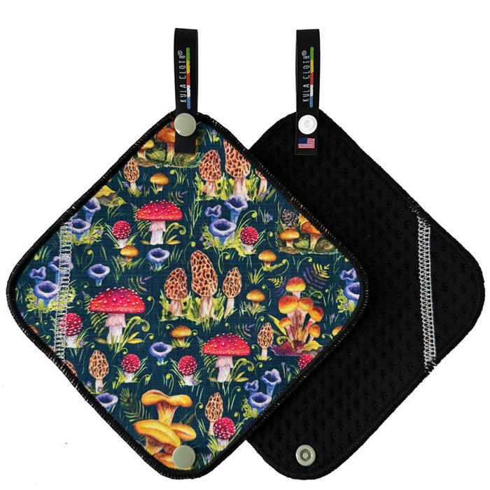 Kula Pee Cloth in Oh Cremini print, front and black antimicrobial back shown together