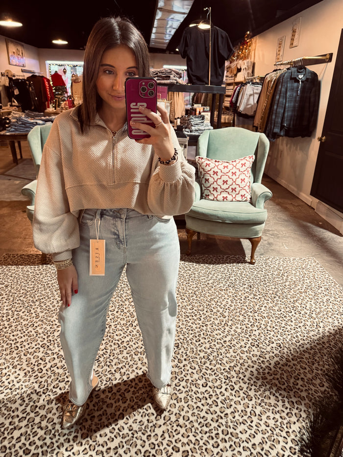 Light Wash Barrel Risen Jean