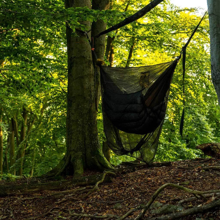 Outdoorline Hammock Mosquito Net – hammock with net under a tarp