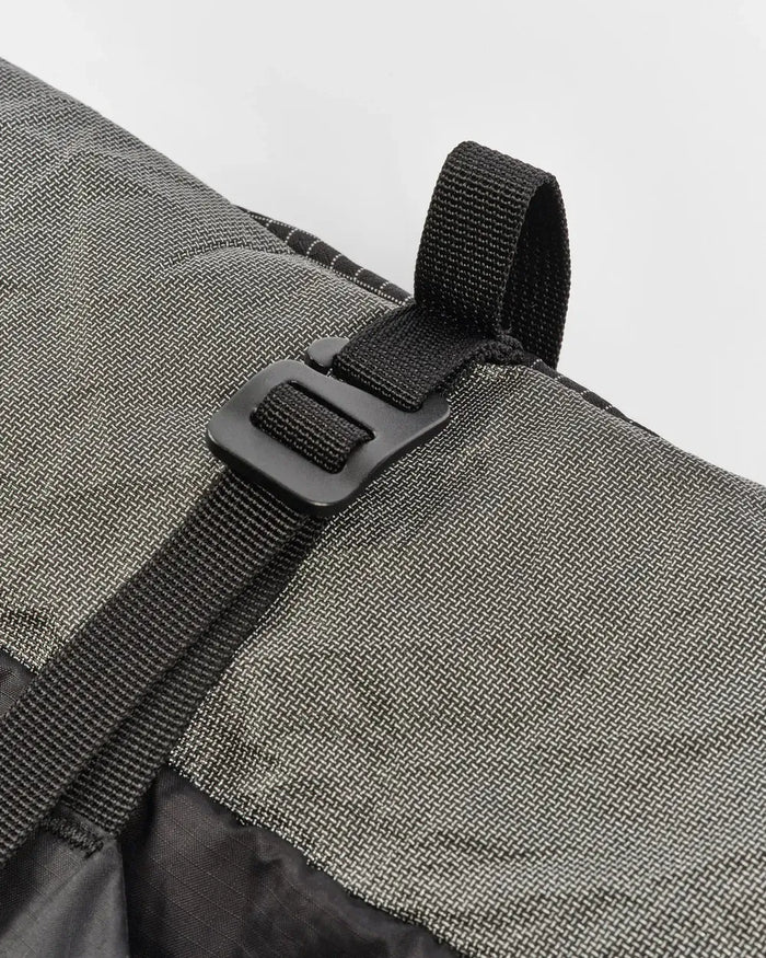 Pa’lante Mini Joey – strap buckle detail
