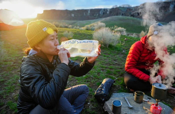 Platypus SoftBottle 1L – drinking at camp outdoors