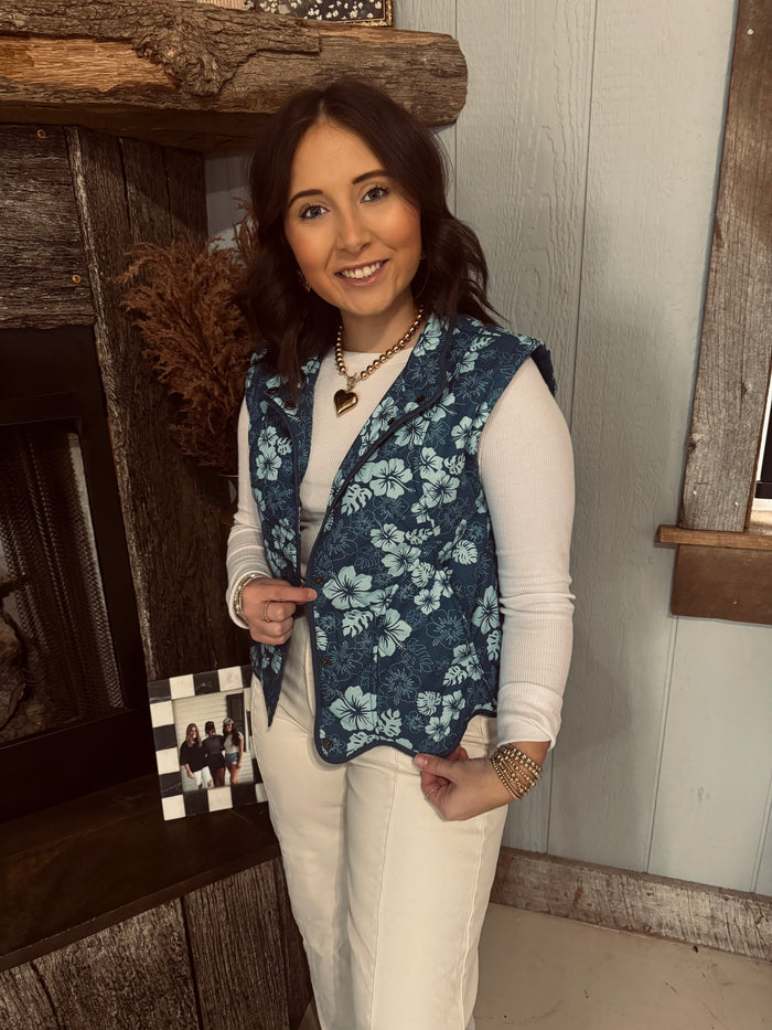 Scallop Floral Quilted Vest