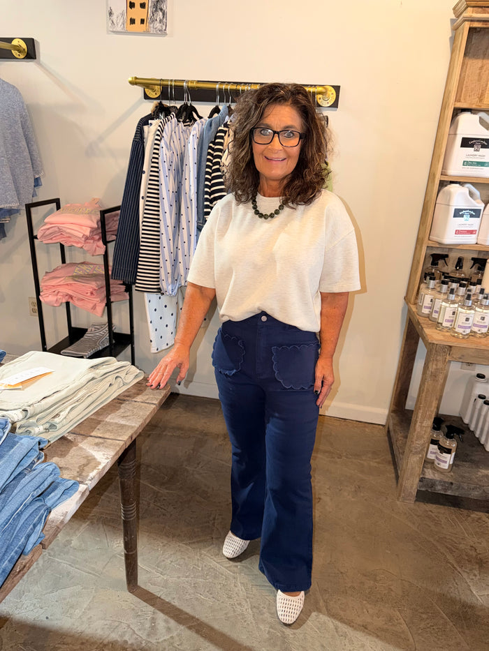 Stretch Mid Rise Scallop Pant