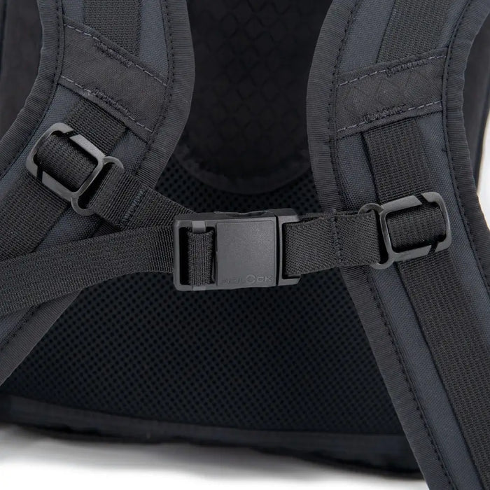 ULA Fidlock magnetic sternum strap – mounted on shoulder strap detail
