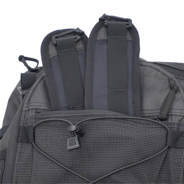ULA Removable 1'' hipbelt – side release buckle attaching the belt to a backpack frame
