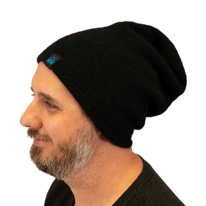 Zpacks Brushtail Possum Beanie in black – worn slouchy, side view