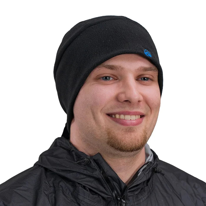 Zpacks Fleece Hat in black – worn, front view