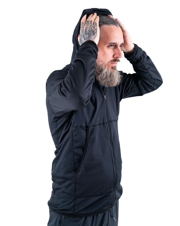 Zpacks Octa Fleece Hoody in black – worn, side view