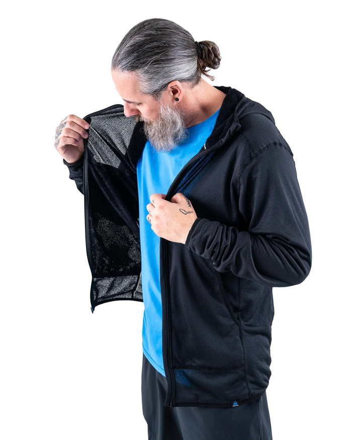 Zpacks Octa Fleece Hoody in black – worn, opening the front zip